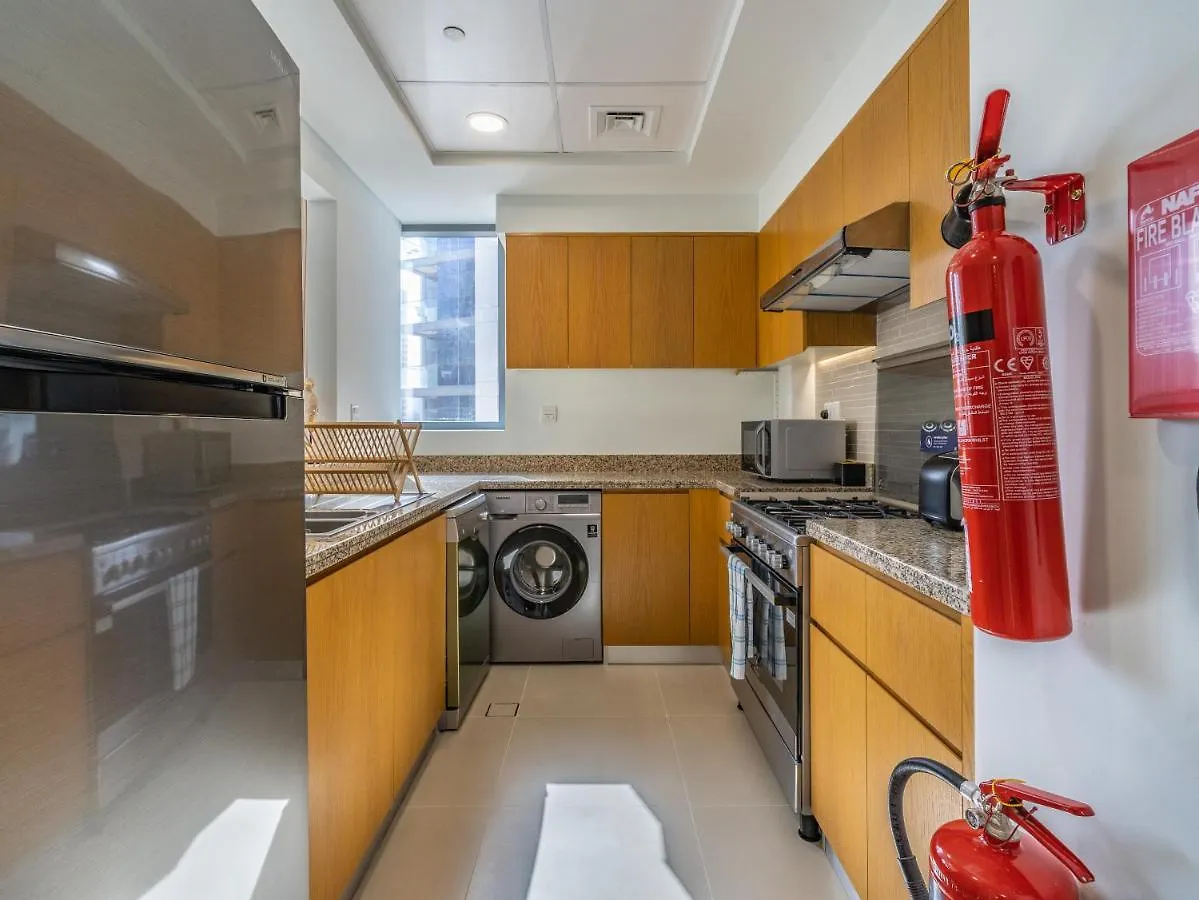 Glamorous Apartment Facing Burj Khalifa Dubai