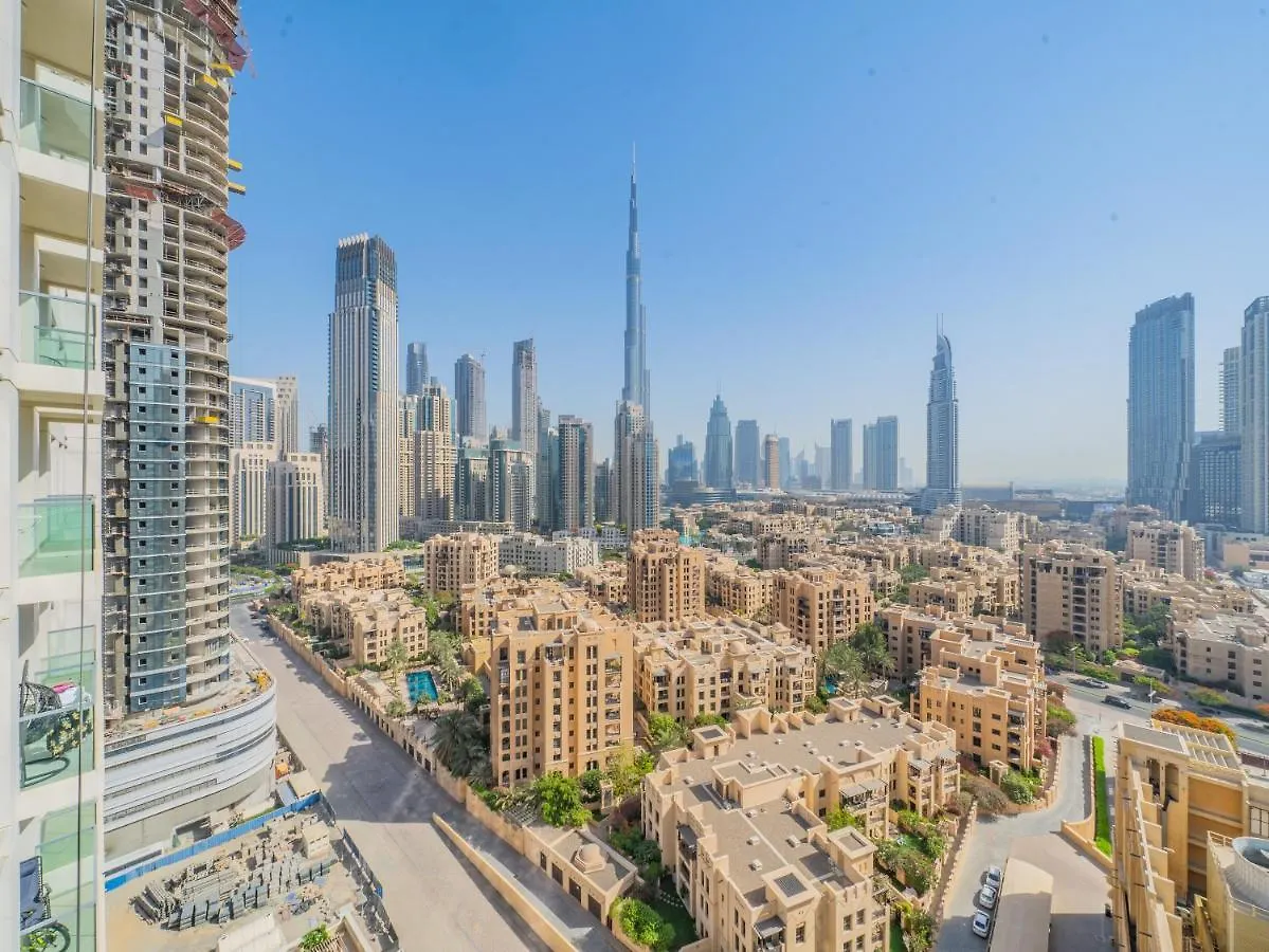 Glamorous Apartment Facing Burj Khalifa Dubai