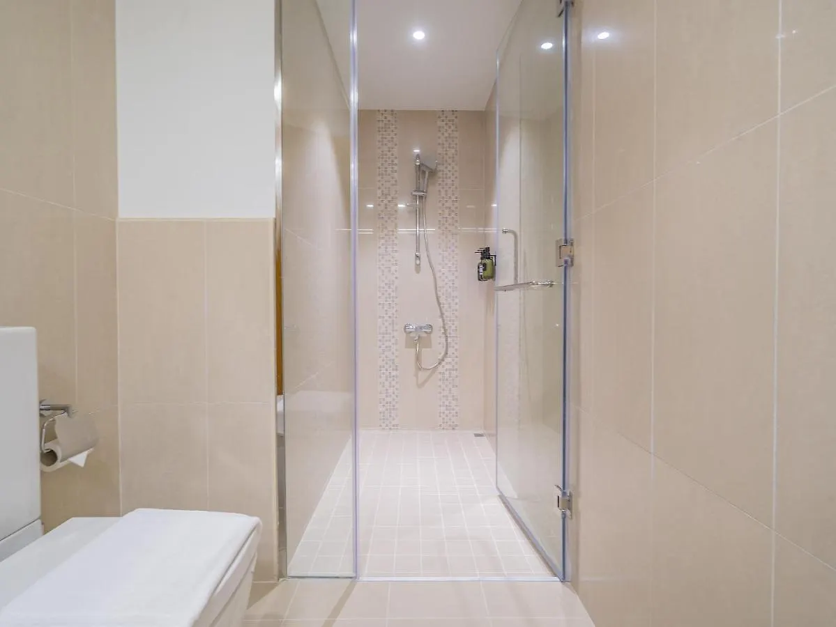 Glamorous Apartment Facing Burj Khalifa Dubai