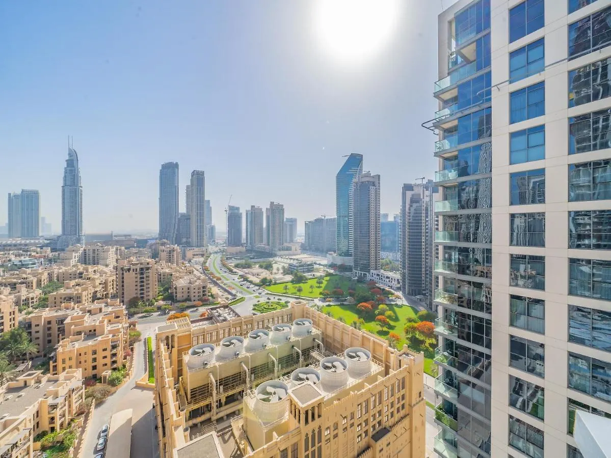 Glamorous Apartment Facing Burj Khalifa Dubai United Arab Emirates